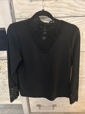 Marc New York Black Lace-Trim Ribbed Long Sleeve Top